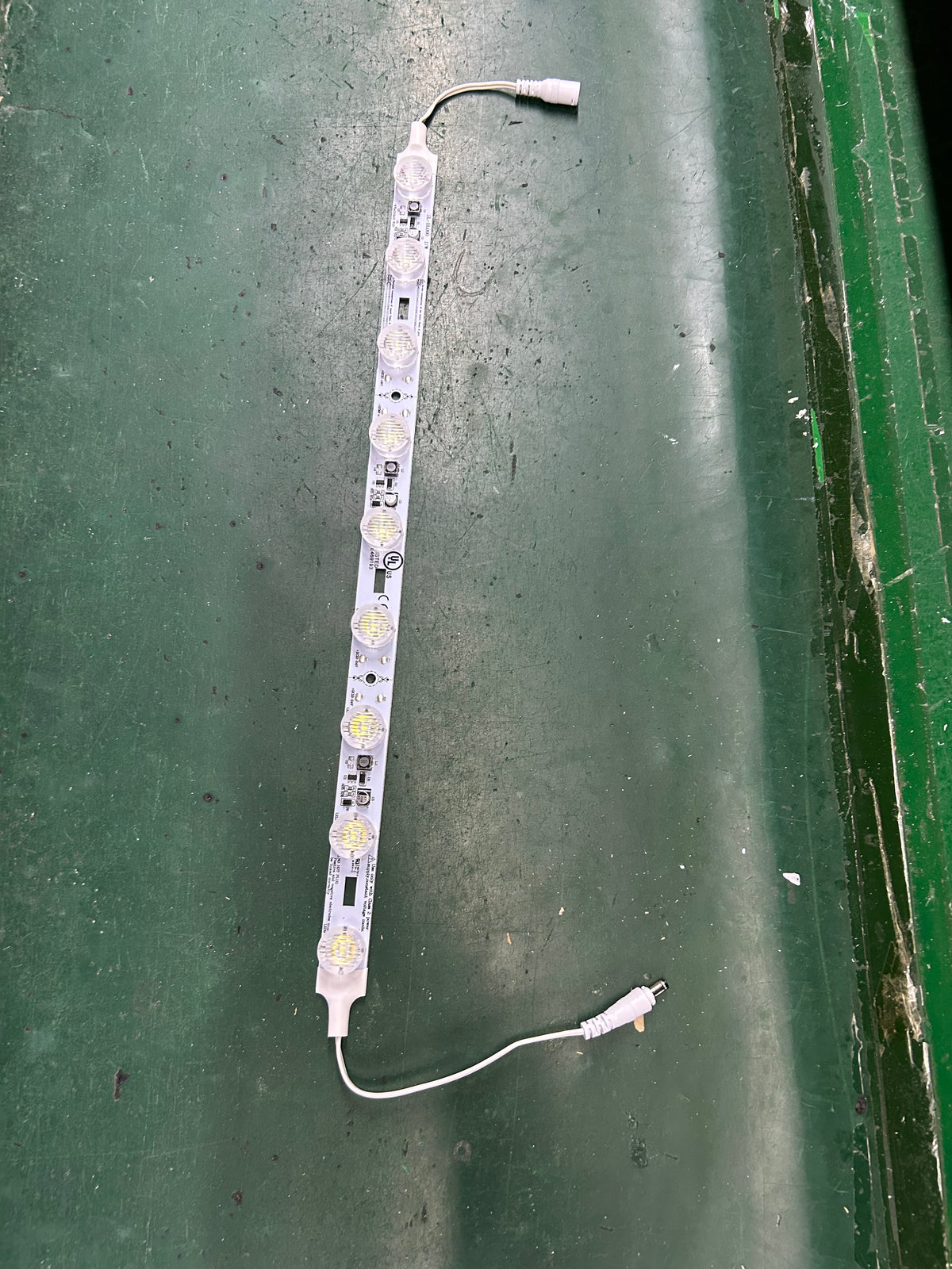 Los 400 módulos LED a medida del cliente están listos para el envío.